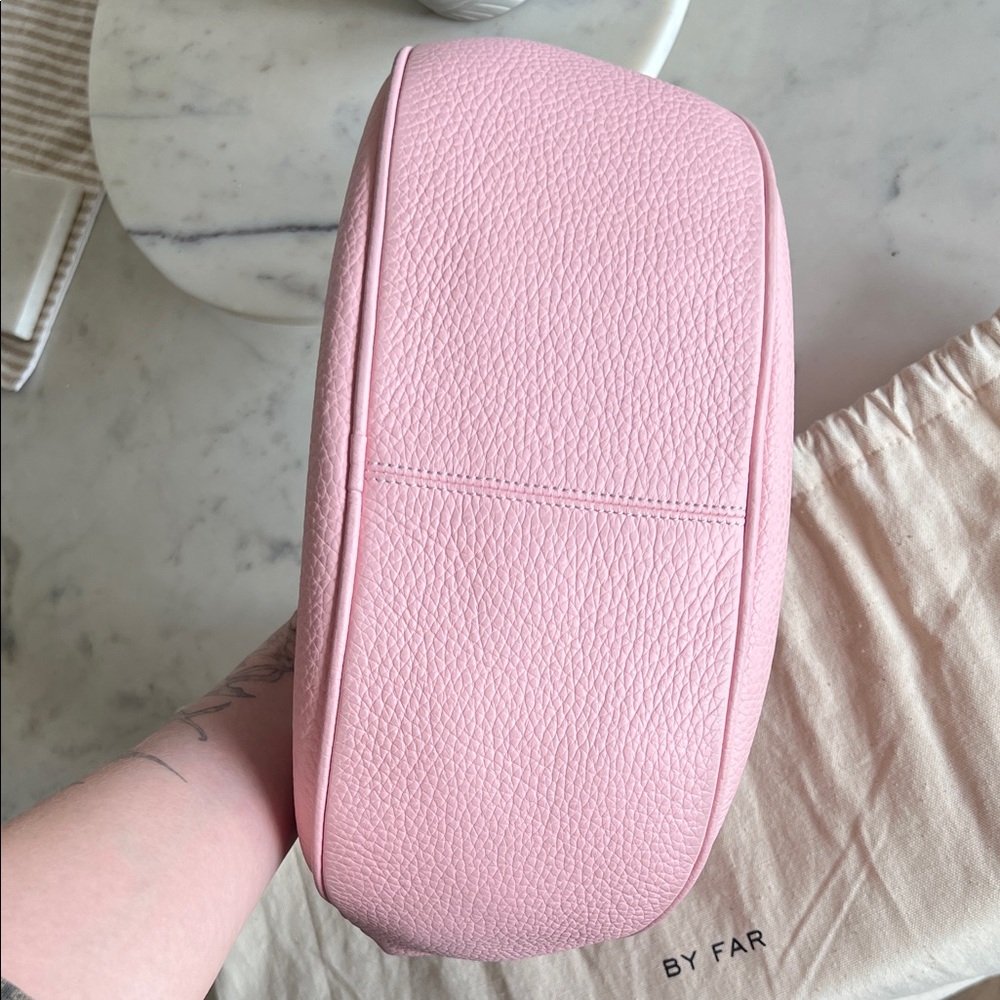 BY FAR Cush Peony Flat Grain Leather Shoulder Bag - Picture 4 of 11